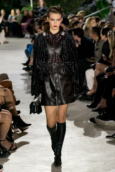 Look 22
